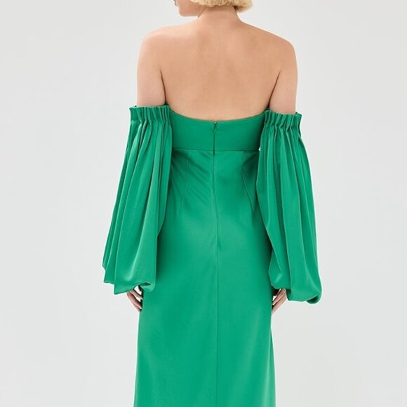 Significant Other Danika Off Shoulder Long Sleeve Maxi Dress in Green - Picture 2 of 6